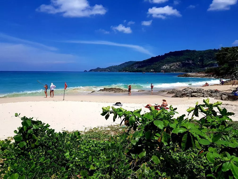 Changthai Motorbike Rent Phuket: Ваш лучший гид по исследованию Пхукета на двух колесах 5 пляж Карон, Пхукет