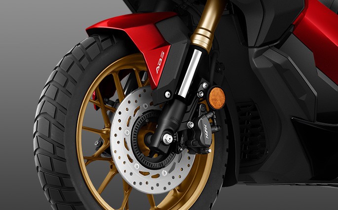 Honda ADV 350 Price in Thailand (2026): Full Buyer's Guide for Expats & Travelers 5 37mm upsidedown front suspension of the Honda ADV 350