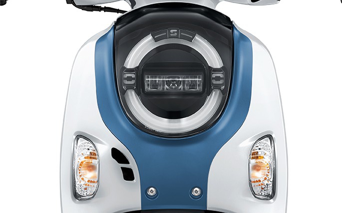 Honda Scoopy (2026) Price in Thailand: All Versions, Colors & Buyer's Guide 5 LED Crystal Block Sshaped headlight of the Honda Scoopy 2026